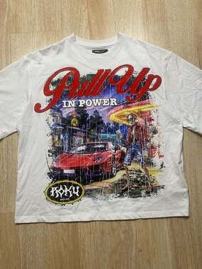 Roku Studio Men's Pull Up In Power Boxy Graphic T-Shirt